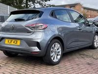 Używany Renault Clio V Evolution 143 KM (105 kW) 2025 Hatchback