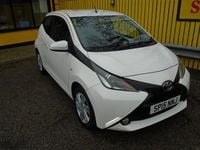 Used Toyota Aygo x-press 2015 White Hatchback
