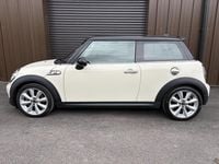 Begagnad Mini Cooper S Hatch 184 HK (135 kW) 2012 Vit Halvkombi