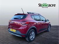 Used Dacia Sandero Comfort 90 HP (66 kW) 2022 Red SUV