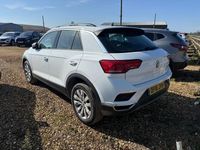 Used VW T-Roc SE 115 HP (84 kW) 2018 White SUV