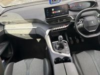 Used Peugeot 3008 Allure Premium 131 HP (96 kW) 2021 Grey SUV