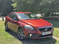 Used Volvo V40 2014 Red Hatchback