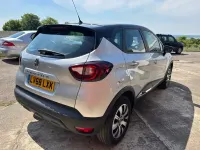 Used Renault Captur Play 90 HP (66 kW) 2019 Silver SUV