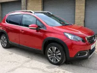 Gebraucht Peugeot 2008 Allure Premium 2019 Rot SUV