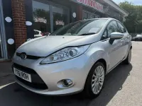 Used Ford Fiesta Titanium 94 HP (69 kW) 2011 Silver Hatchback