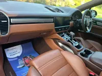 Usado Porsche Cayenne Turbo 550 HP (404 kW) 2021 Azul SUV