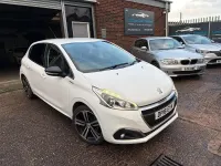 Used Peugeot 208 GT-line 110 HP (80 kW) 2016 White Hatchback