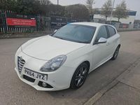 Used Alfa Romeo Giulietta Exclusive 2014 White Hatchback