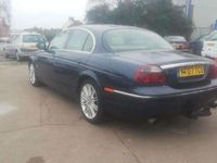 Usado Jaguar S-Type SE 207 HP (152 kW) 2007 Azul Sedan