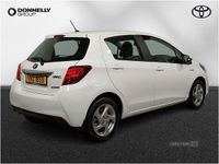 Used Toyota Yaris Hybrid 2015 White Hatchback