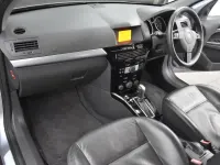 Used Vauxhall Astra Elite 138 HP (101 kW) 2008 Silver Hatchback