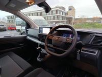 Second-hand Peugeot Expert 118 CP (86 kW) 2024 Alb Van