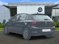 Käytetty VW Polo Life 95 HP (69 kW) 2024 Musta Viistoperä