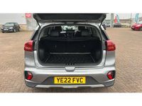 Usado Kia Niro 141 HP (103 kW) 2022 Cinzento SUV