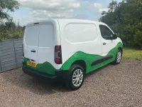 Used Citroën Berlingo 100 HP (73 kW) 2022 White MPV