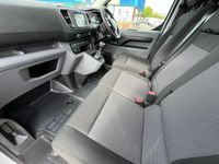 Used Peugeot Expert Premium 100 HP (73 kW) 2023 White Van