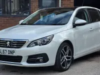 Used Peugeot 308 Allure 2017 White Hatchback