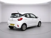 Used Hyundai i10 SE 67 HP (49 kW) 2023 White Hatchback