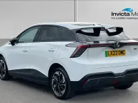 Used MG MG4 EV Trophy 150 kW (204 HP) 2023 White Hatchback