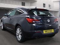 Second-hand Vauxhall Astra GTC SRi 140 CP (102 kW) 2013 Negru Hatchback