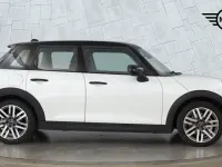 Used Mini Cooper Hatch 113 kW (154 HP) 2026 White Hatchback