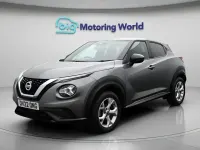 Usado Nissan Juke N-Connecta 114 HP (83 kW) 2022 Cinzento SUV