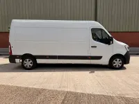Used Renault Master 135 HP (99 kW) 2024 White MPV