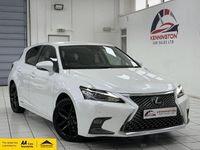 Used Lexus CT200h 136 HP (100 kW) 2017 White Hatchback