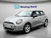 Begagnad Mini Cooper Classic 135 kW (184 HK) 2025 Silver Halvkombi