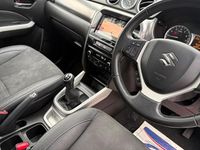 Used Suzuki Vitara SZ5 120 HP (88 kW) 2018 White SUV