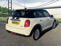Used Mini Cooper Hatch 136 HP (100 kW) 2016 White Hatchback