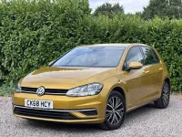 Used VW Golf VII SE 110 HP (80 kW) 2018 Yellow Hatchback