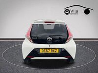 Used Toyota Aygo x-press 68 HP (50 kW) 2017 White Hatchback
