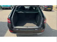Usado Skoda Superb SportLine 150 CV (110 kW) 2018 Negro Familiar