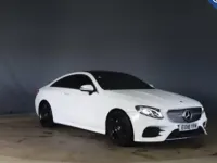 Begagnad Mercedes E220 AMG Line Premium 2018 Vit Sportkupé