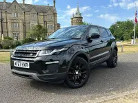 Used Land Rover Range Rover evoque SE 180 HP (132 kW) 2017 Black Estate