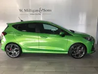 Usado Ford Fiesta ST 200 CV (147 kW) 2023 Verde Utilitario