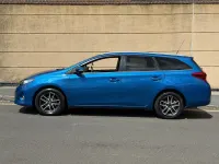 Used Toyota Auris 132 HP (97 kW) 2014 Blue Estate