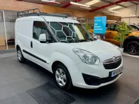 Usado Vauxhall Combo Sportive 95 HP (69 kW) 2018 Branco Monovolume