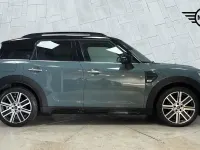 Used Mini Cooper Countryman Exclusive 134 HP (98 kW) 2022 Green SUV