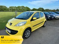 Used Peugeot 107 68 HP (50 kW) 2010 Yellow Hatchback
