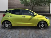 Used Hyundai i10 Premium 63 HP (46 kW) 2025 Green Hatchback