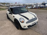 Usado Mini Cooper D Hatch 112 CV (82 kW) 2011 Blanco Utilitario