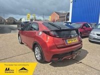Begagnad Honda Civic SE Plus 120 HK (88 kW) 2016 Röd Halvkombi