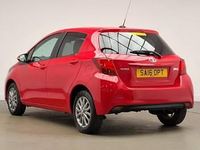 Used Toyota Yaris 99 HP (72 kW) 2016 Red Hatchback