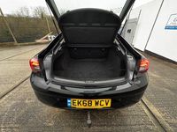 Used Vauxhall Insignia Design Edition 140 HP (102 kW) 2018 Black Hatchback