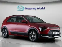 Gebraucht Kia Niro 141 PS (103 kW) 2023 Rot SUV