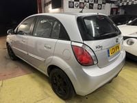 Used Kia Rio 109 HP (80 kW) 2011 Silver Hatchback