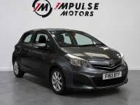 Used Toyota Yaris 101 HP (74 kW) 2013 Grey Hatchback